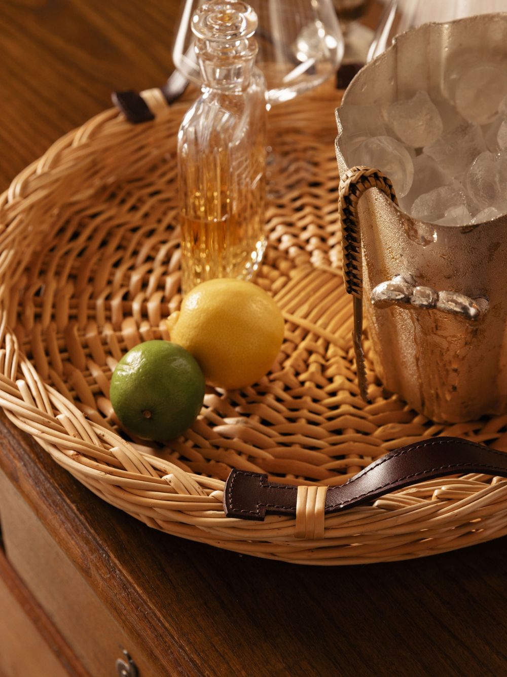 Handmade Vitória Wicker and Leather Tray