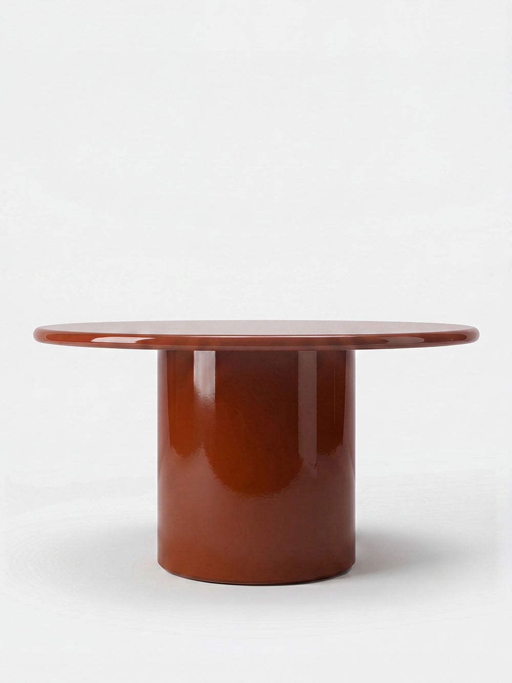 Amendoeira Brick Lacquered Wood Round Dining Table
