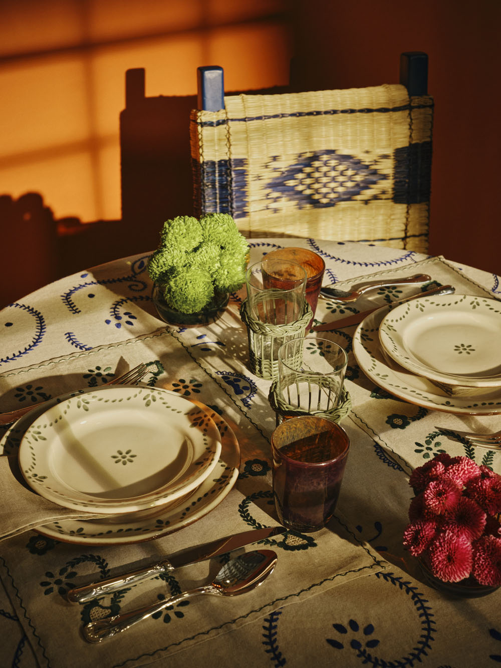 Handmade Vitória Green Wicker and Glass Tall Tumbler