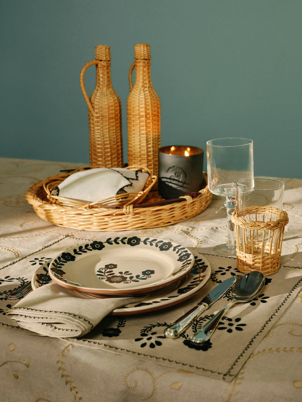 Hand-Painted Viana Black Stoneware Dessert Plate