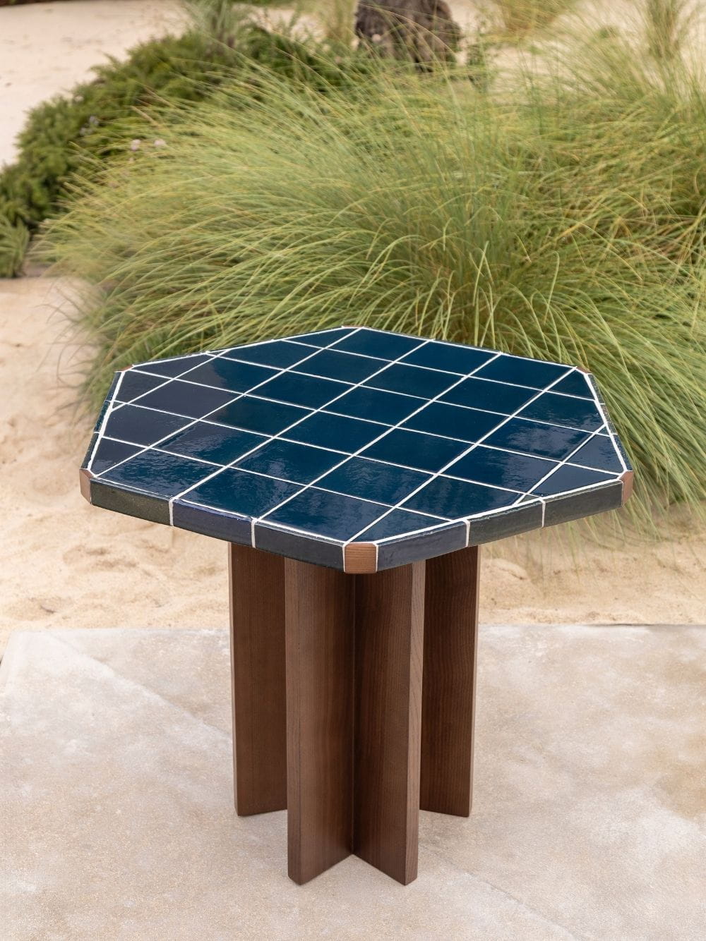 Lisboa Bordeaux Ceramic Tile and Ash Wood Dining Table