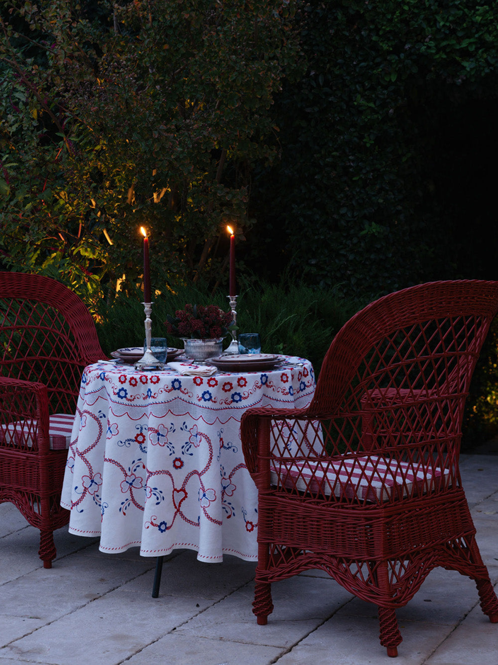 Handmade Viana Linen Tablecloth and Napkin Set