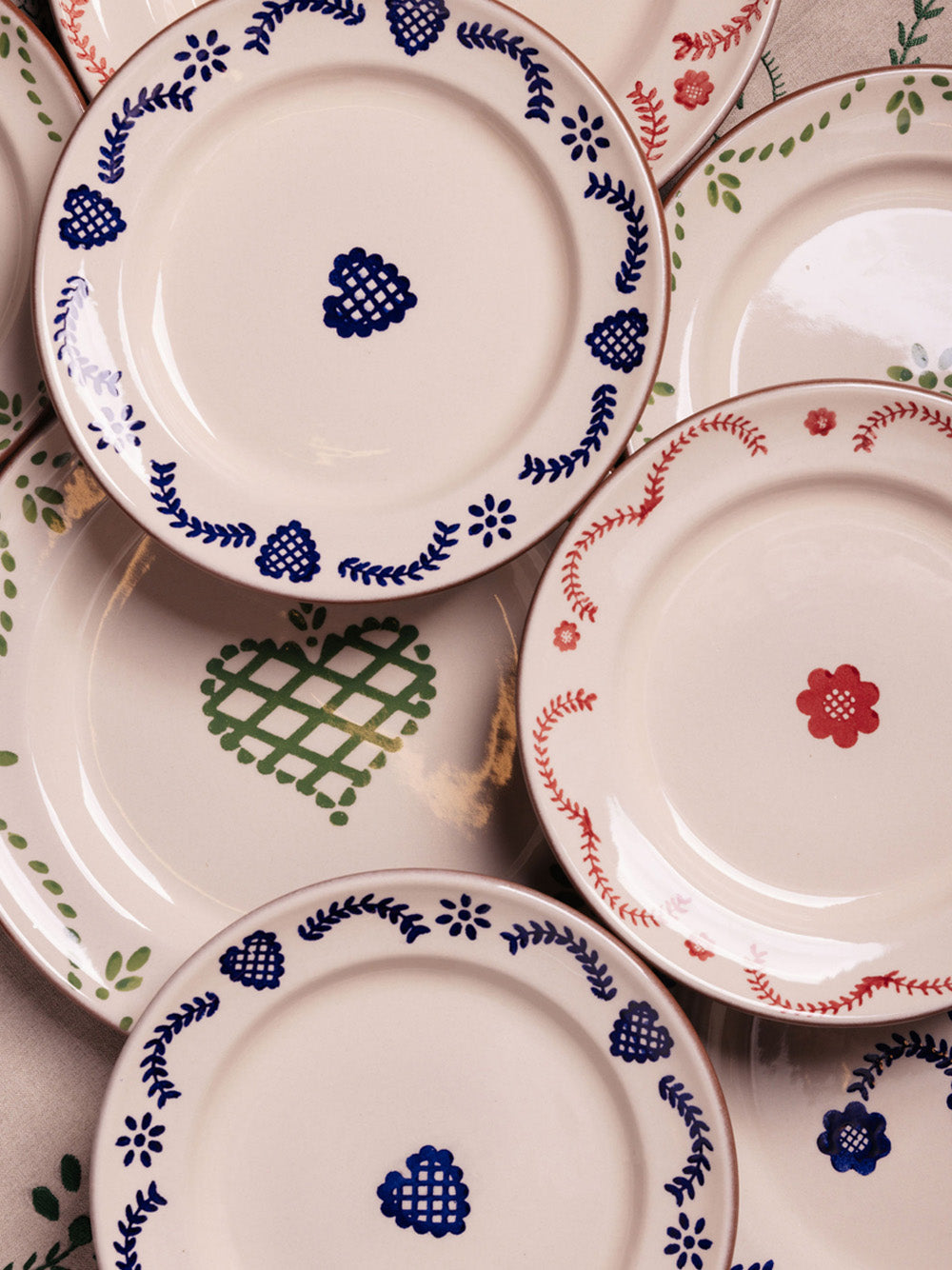 Hand-painted Viana Red Sandstone Dinner Plate