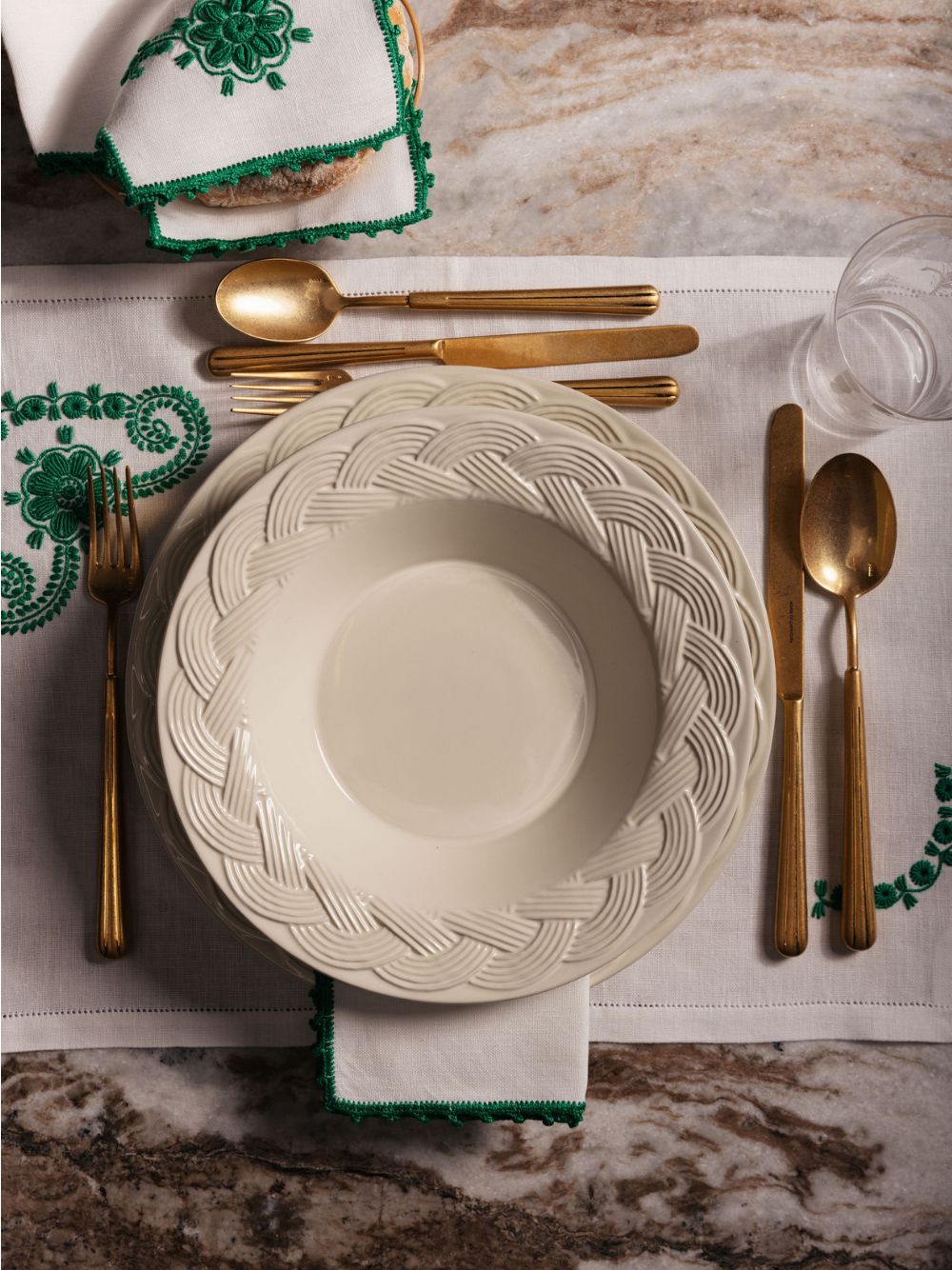 Vime White Ceramic Dinner Plate