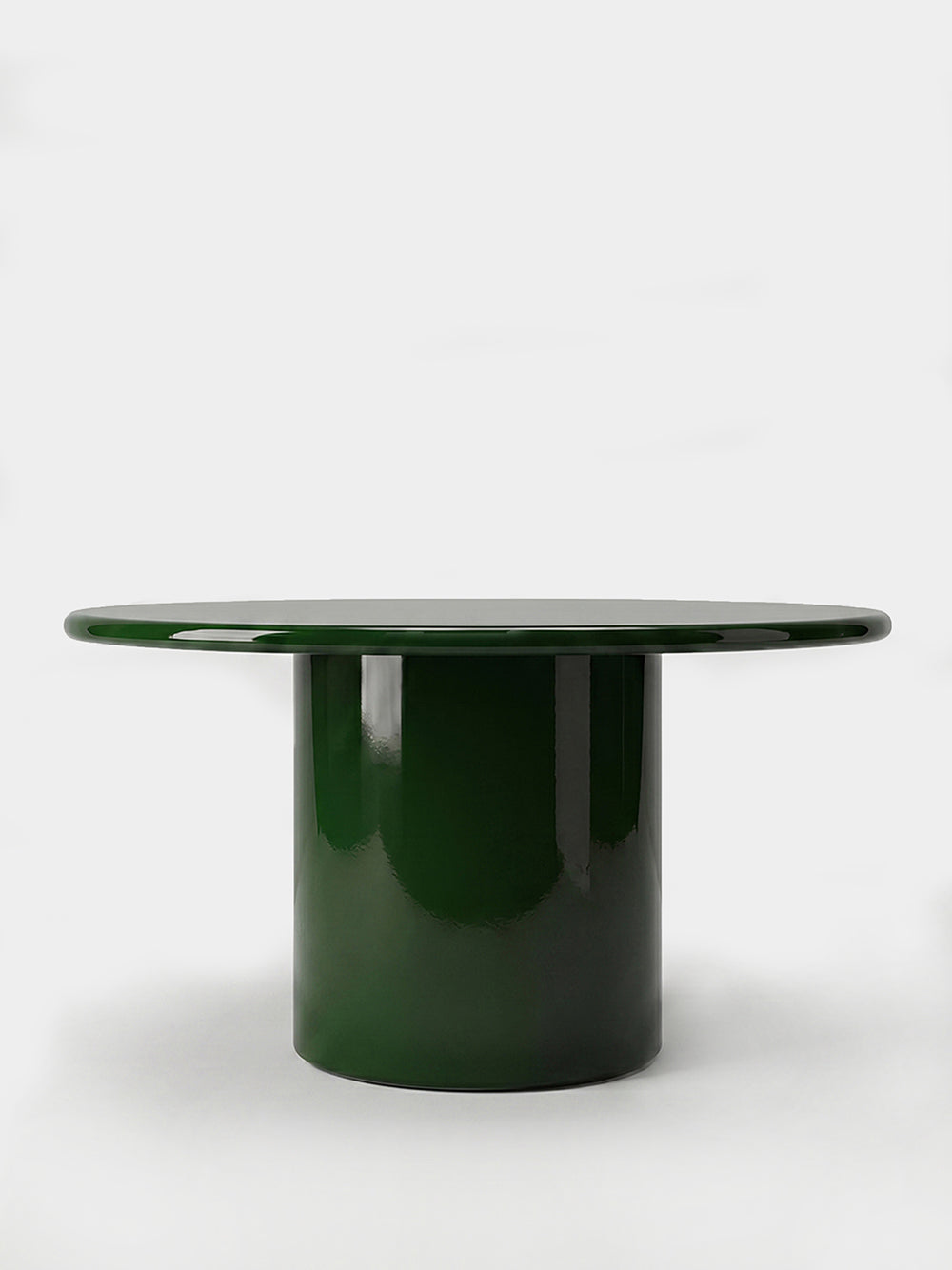 Amendoeira Green Lacquered Wood Round Dining Table